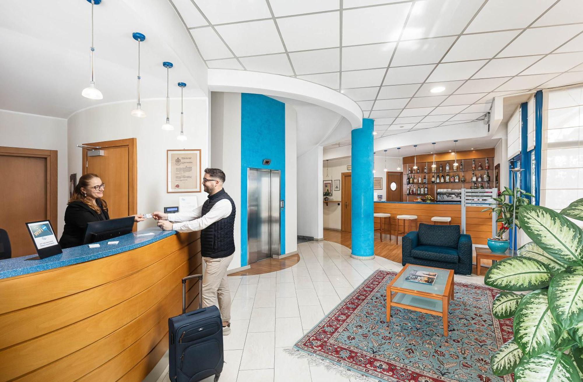 Welcome Hotel Legnano Exterior photo